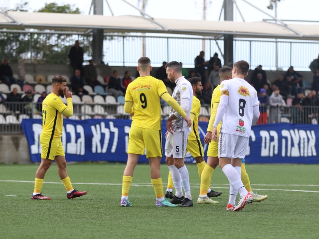 המפגש הקודם בין שתי הקבוצות (דאפר מחאמיד)